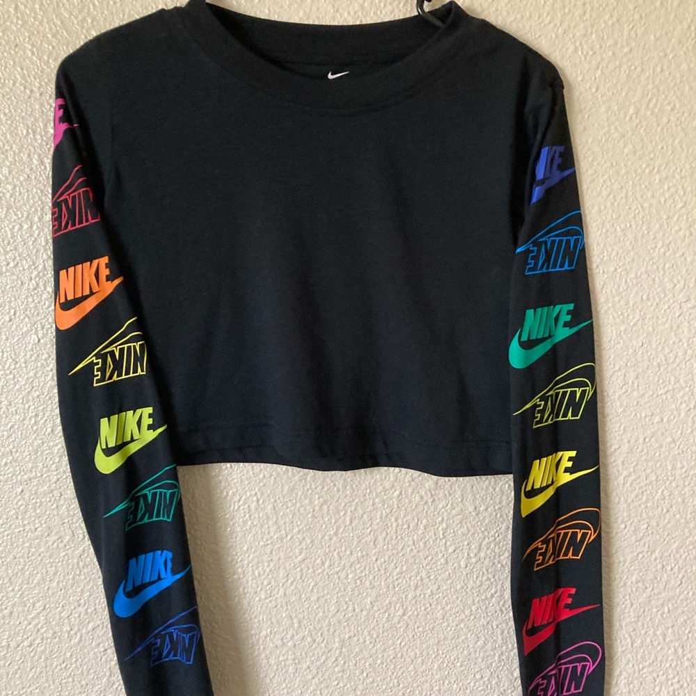 Long sleeve Nike crop top